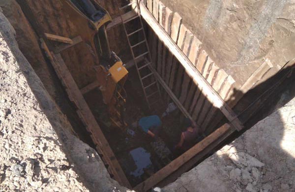 Вісті з Полтави - У центрі Полтаві ремонтують 85-річний каналізаційний колектор: заміна труби обійдеться в 16,5 млн грн