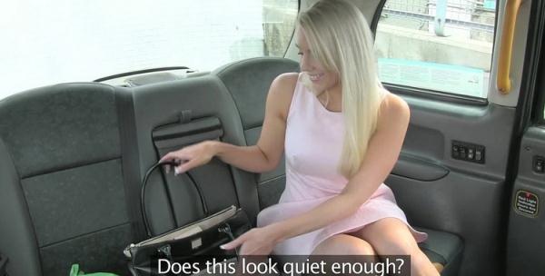 Beautiful blonde gives sexual reward for helpful cab driver - Taylor Shay [FakeTaxi/FakeHub] (HD 720p)