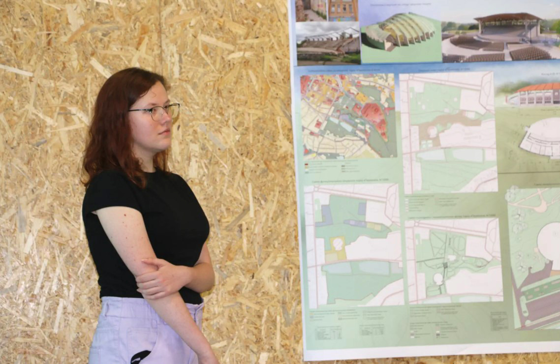 Вісті з Полтави - Архітекторка-бакалавр Полтавської політехніки захистила дипломну роботу на тему реконструкції Співочого поля