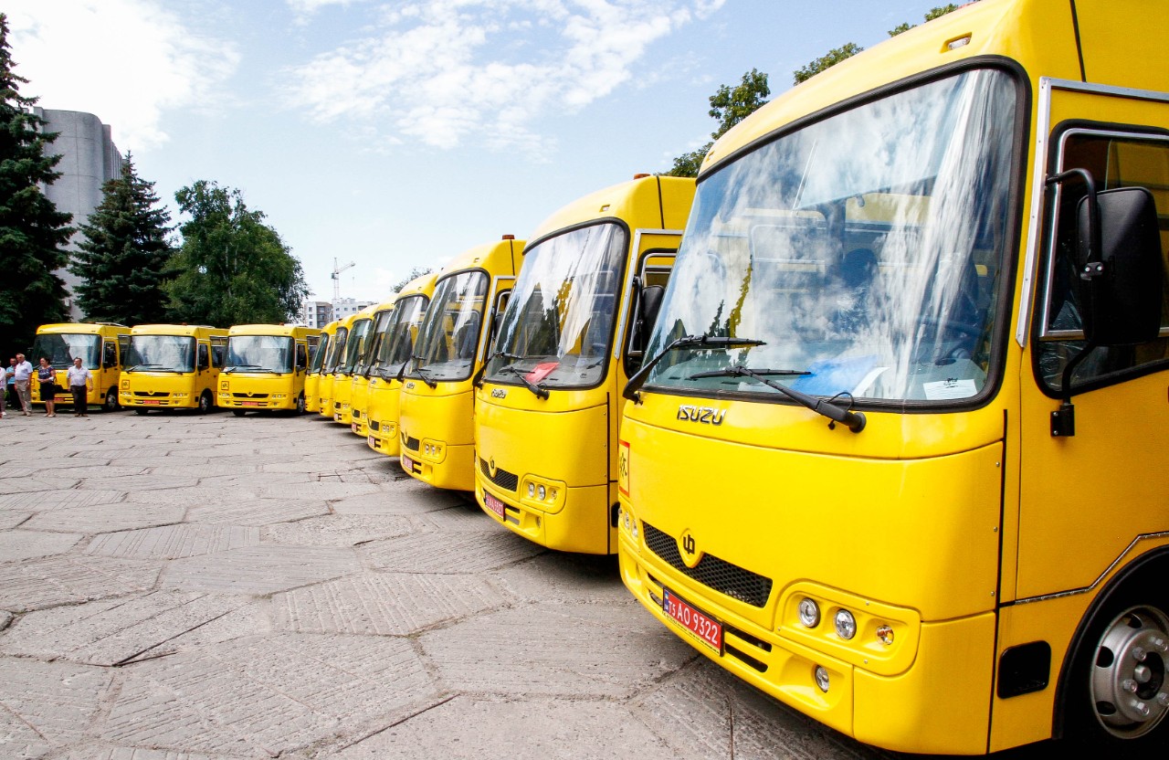 Вісті з Полтави - Освітні заклади Полтавщини отримали 18 нових шкільних автобусів