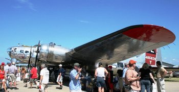 Boeing B-17G Flying Fortress 'Yanke Lady' Walk Around